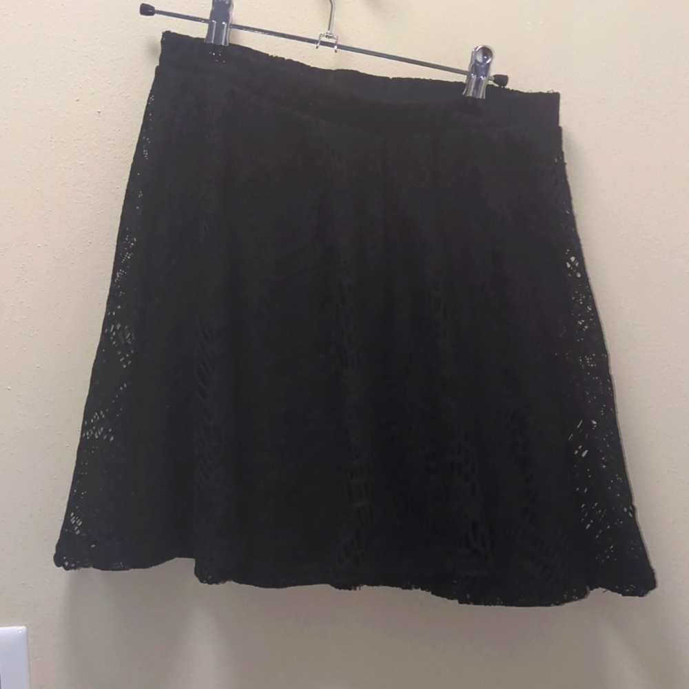 Lace skull circle skirt